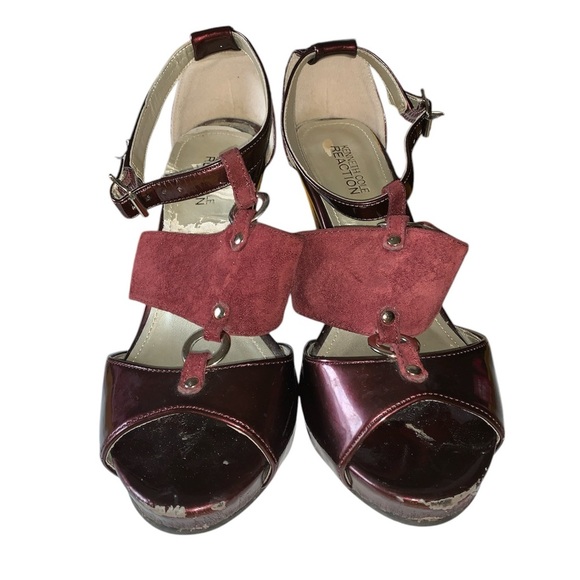 Kenneth Cole Reaction Womens Daze Shock Peep Toe Strappy Sandals Size 7.5 - Picture 2 of 8